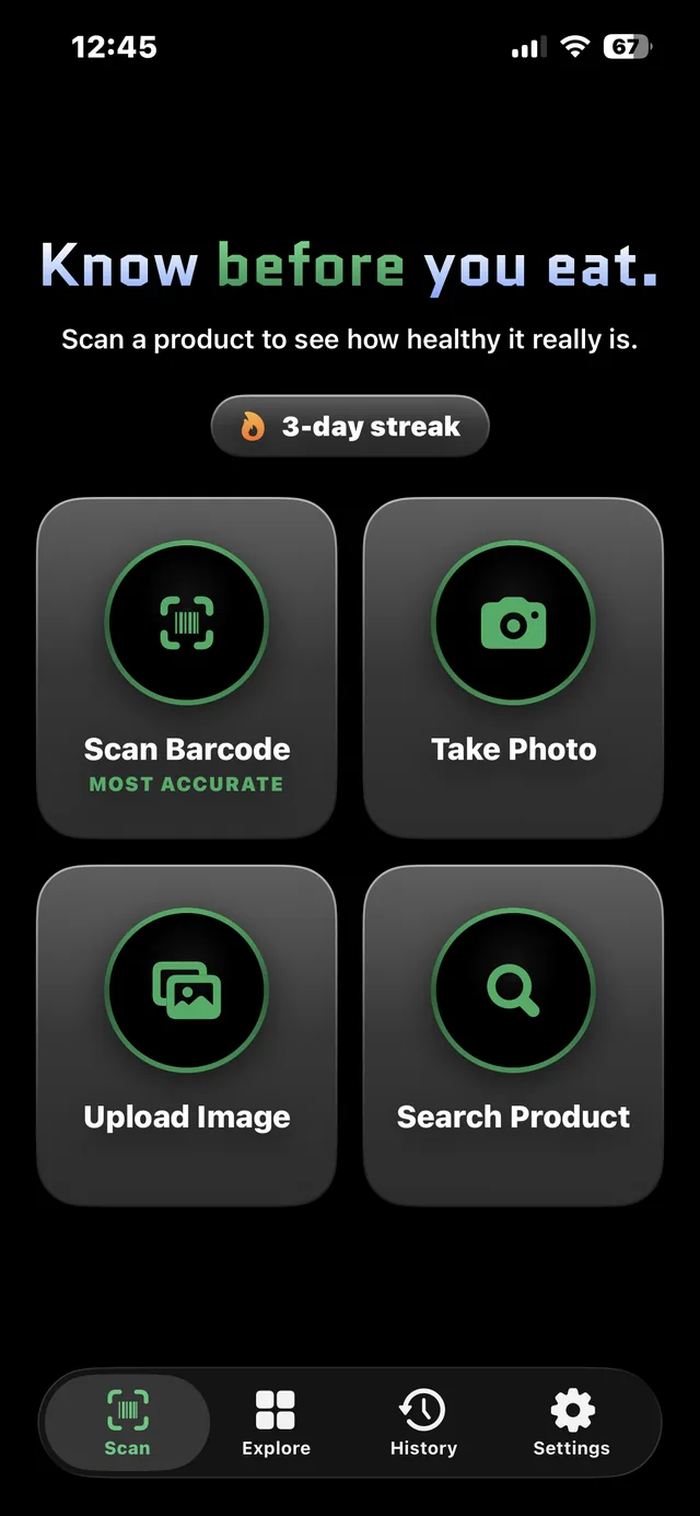 SnackScore home screen with barcode, photo and search scan options